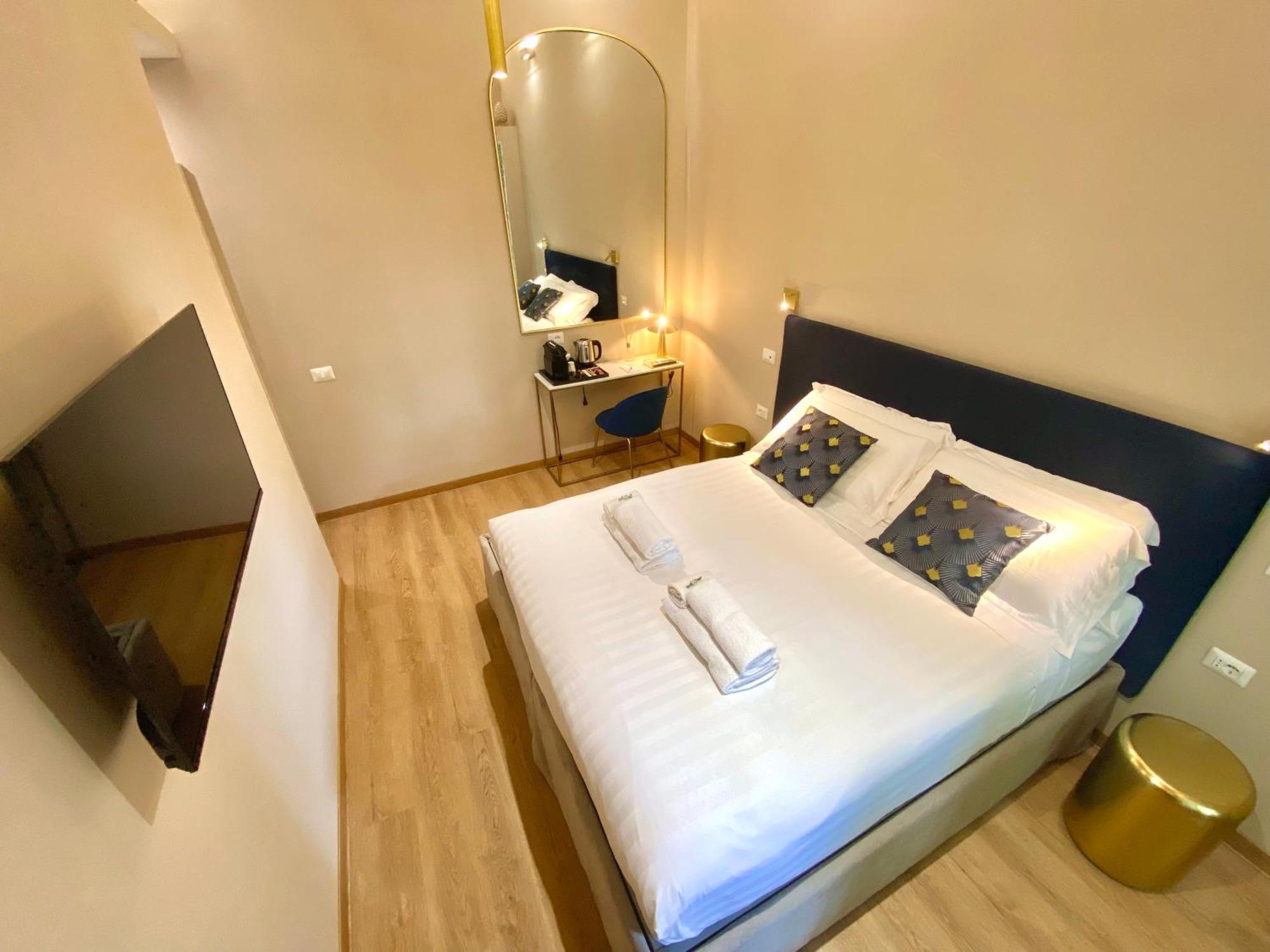 Queen Of Rome Luxury Rooms Exterior foto