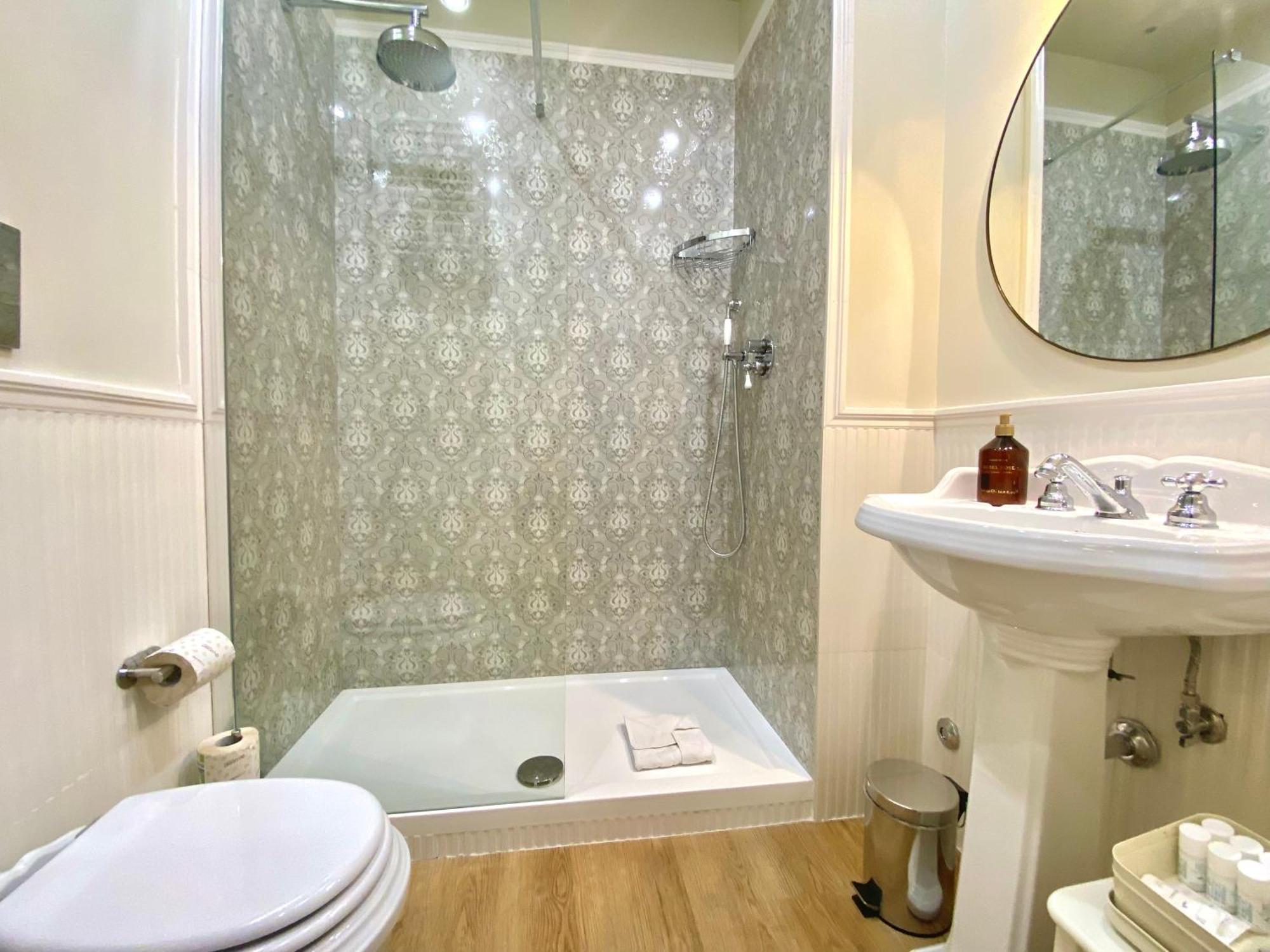 Queen Of Rome Luxury Rooms Exterior foto