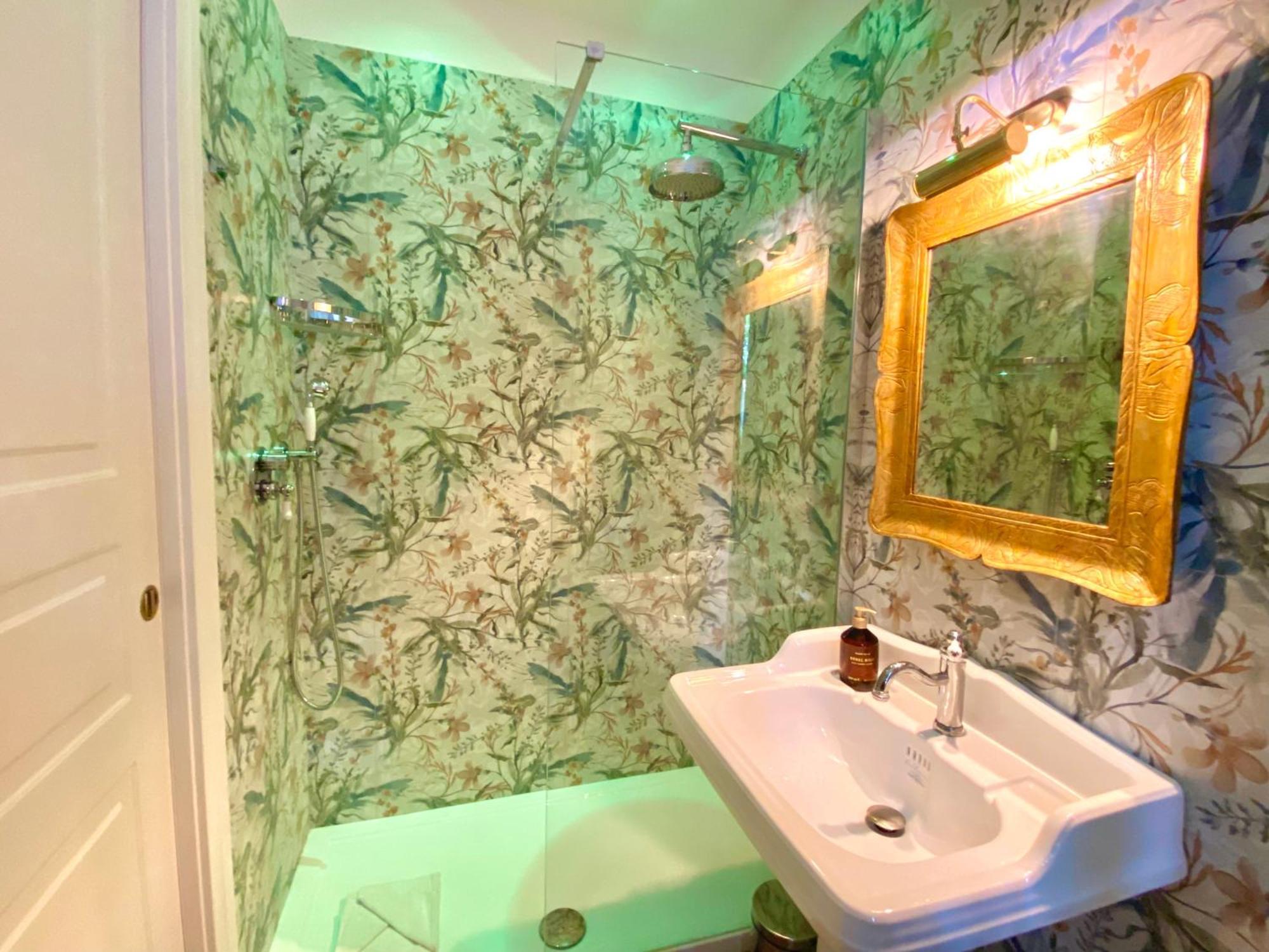 Queen Of Rome Luxury Rooms Exterior foto