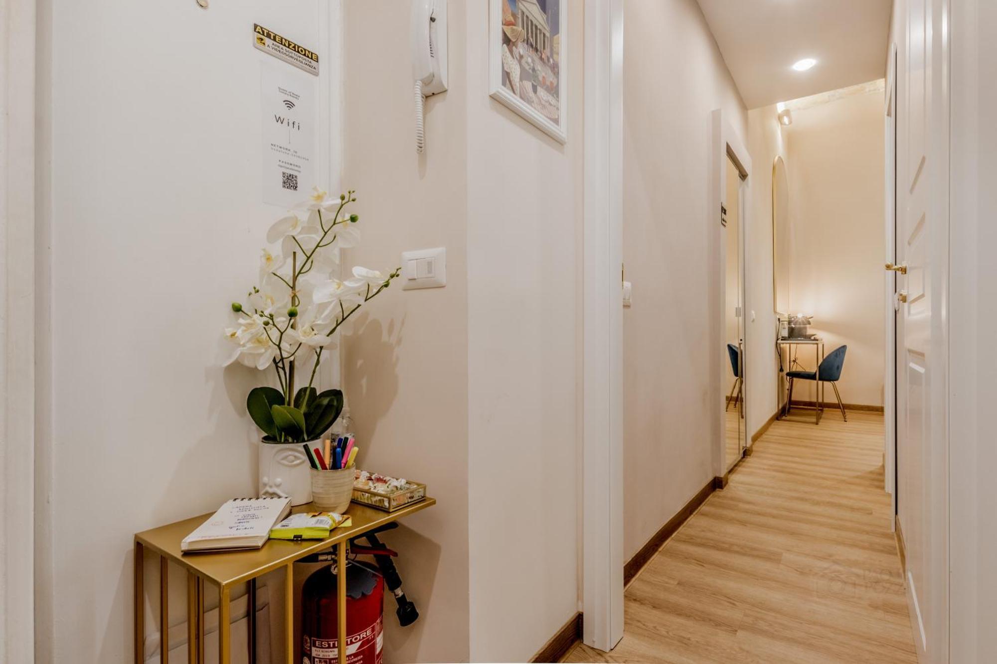 Queen Of Rome Luxury Rooms Exterior foto